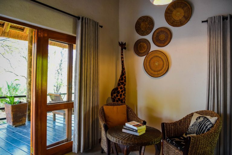 Luxury Villa Seating area 2 768x512