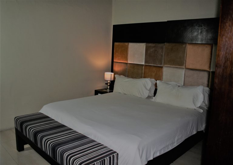 Executive 1 Bedroom Self catering Bedroom 768x544