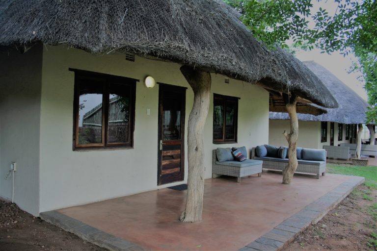 Rooms Self Catering Patio 768x512