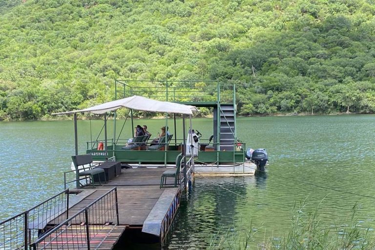 ba blyde canyon boat trips img1 v1 768x512